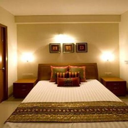 Hotel Inn Noida Exterior foto