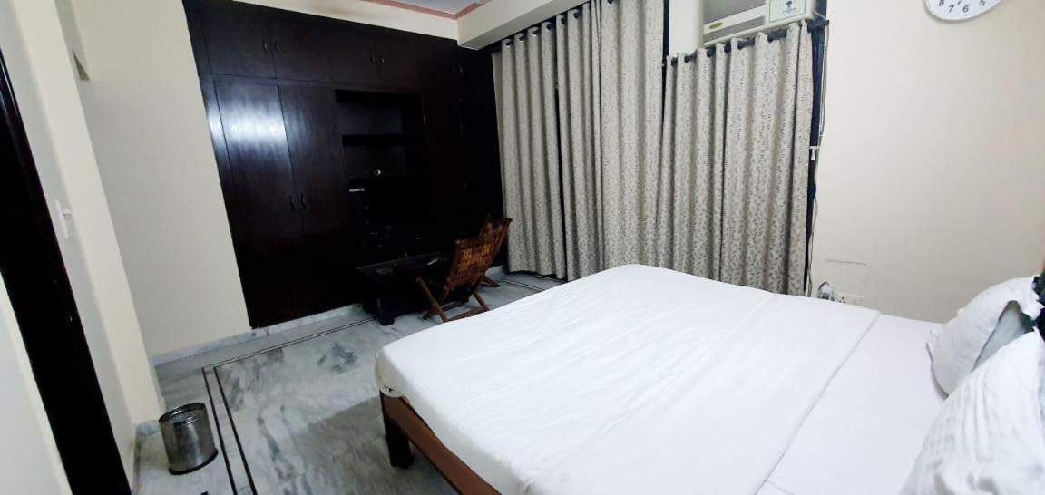 Hotel Inn Noida Exterior foto
