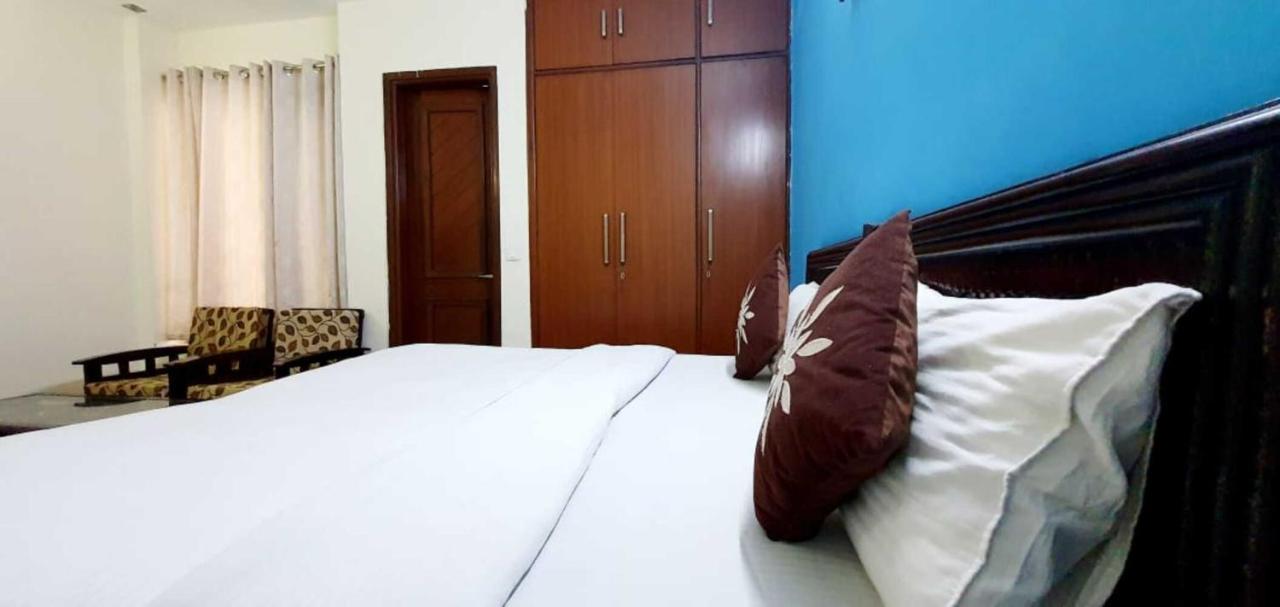 Hotel Inn Noida Exterior foto