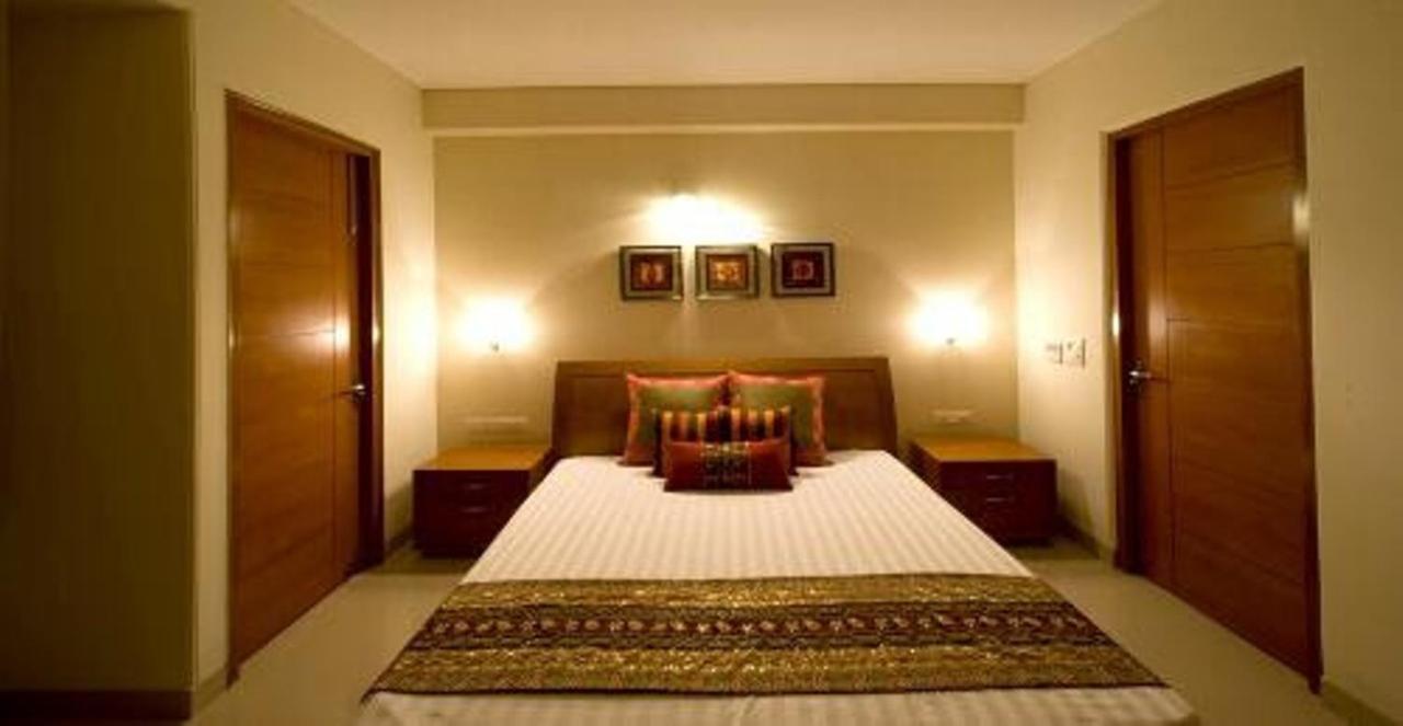 Hotel Inn Noida Exterior foto
